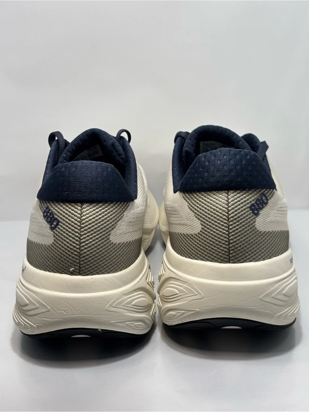 New Balance Fresh Foam X 880v15 Men's Size 13 Linen Navy Running Shoes M880C15